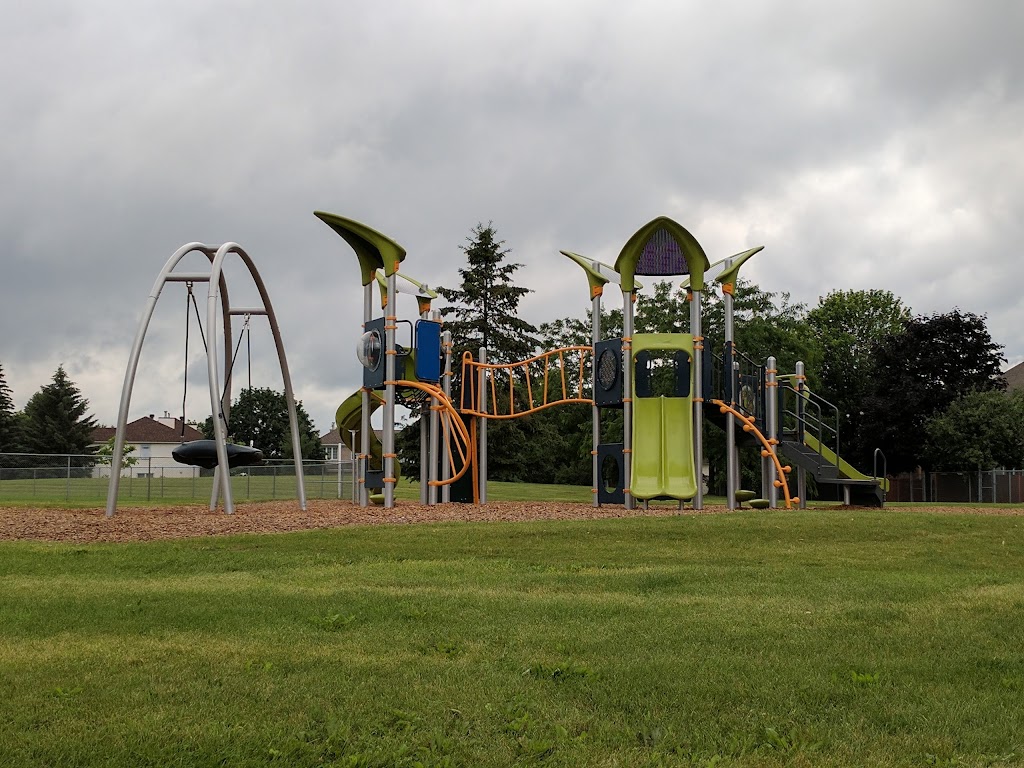 Gardenway Park | 2001 Gardenway Dr, Orléans, ON K4A 2Y7, Canada | Phone: (613) 580-2400