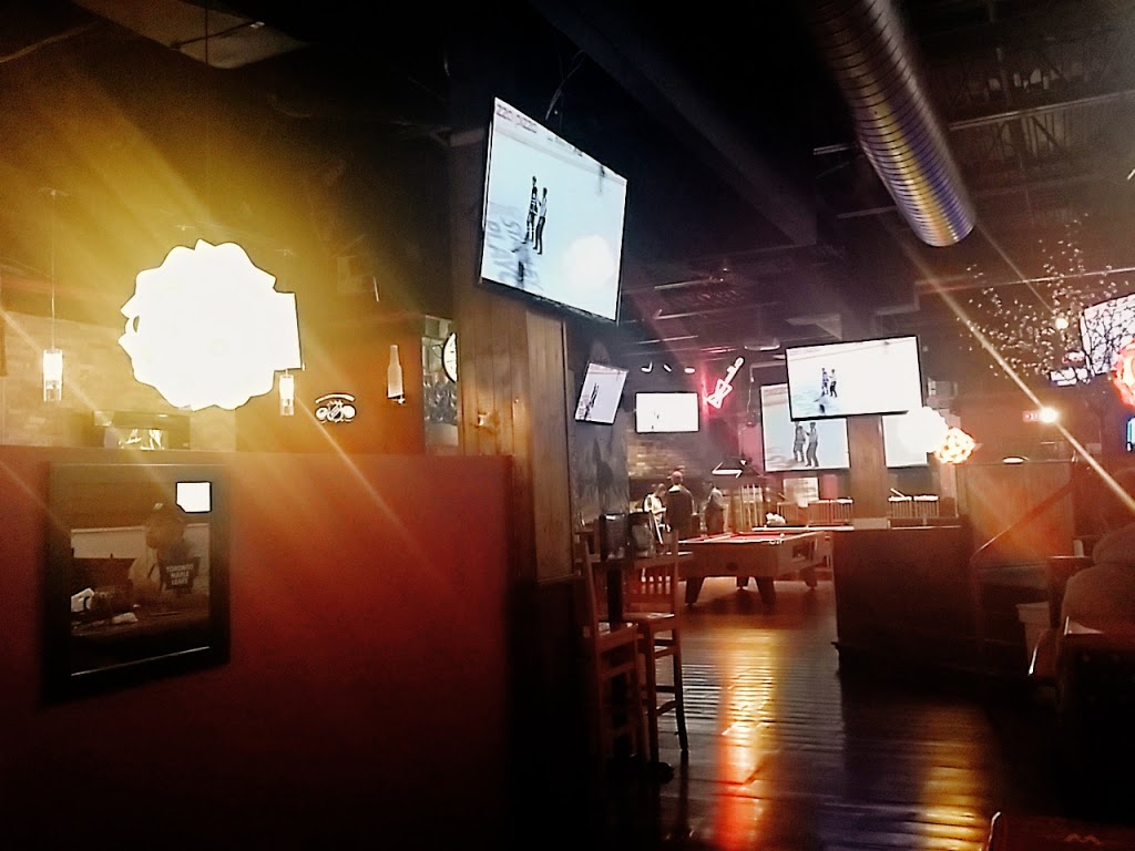 Wild Wing | 4141 Dixie Rd, Mississauga, ON L4W 1V5, Canada | Phone: (289) 521-2445