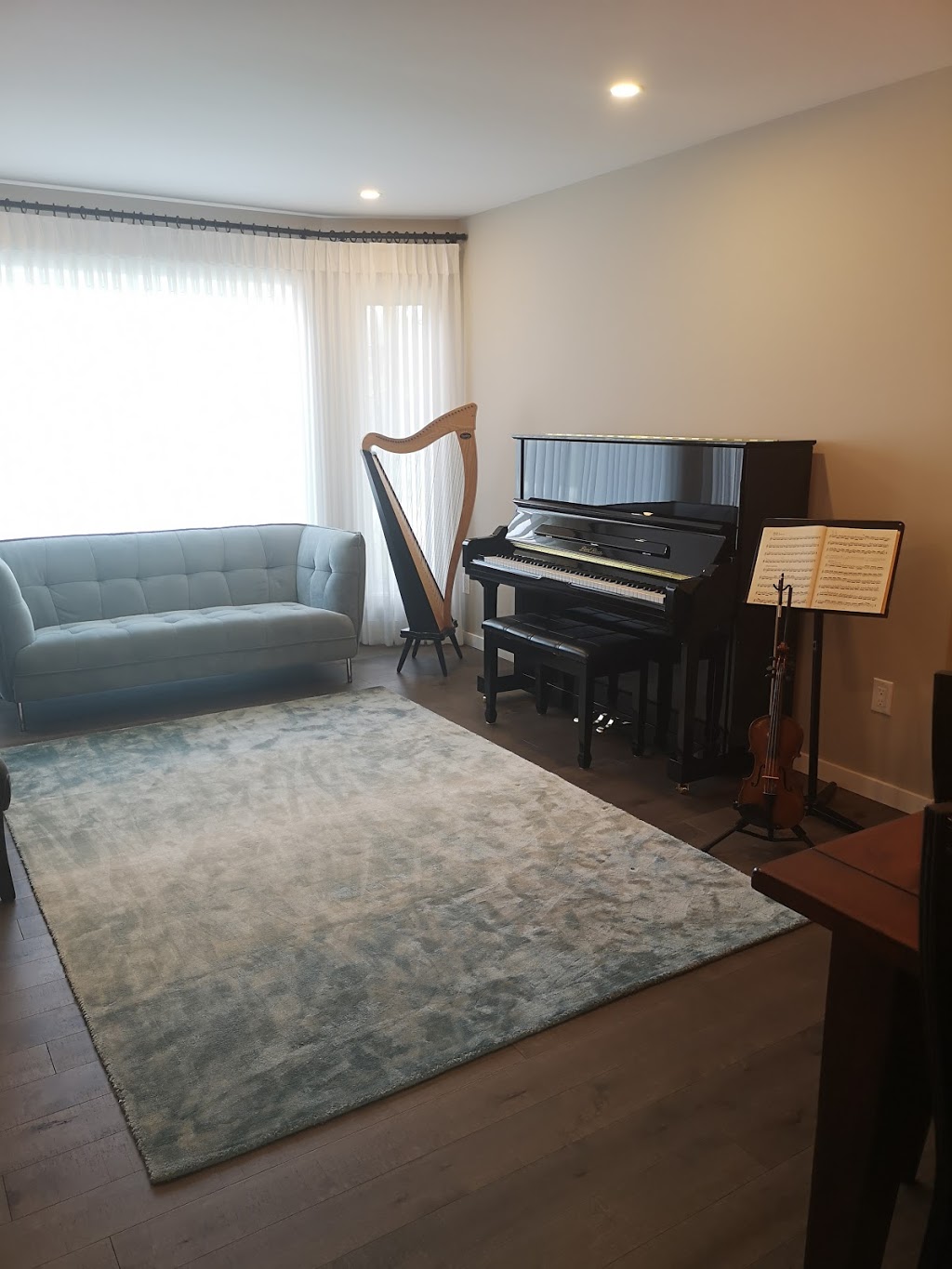 Charleswood Music Studio | 30 Hosted Dr, Winnipeg, MB R3R 3A8, Canada | Phone: (204) 430-0103