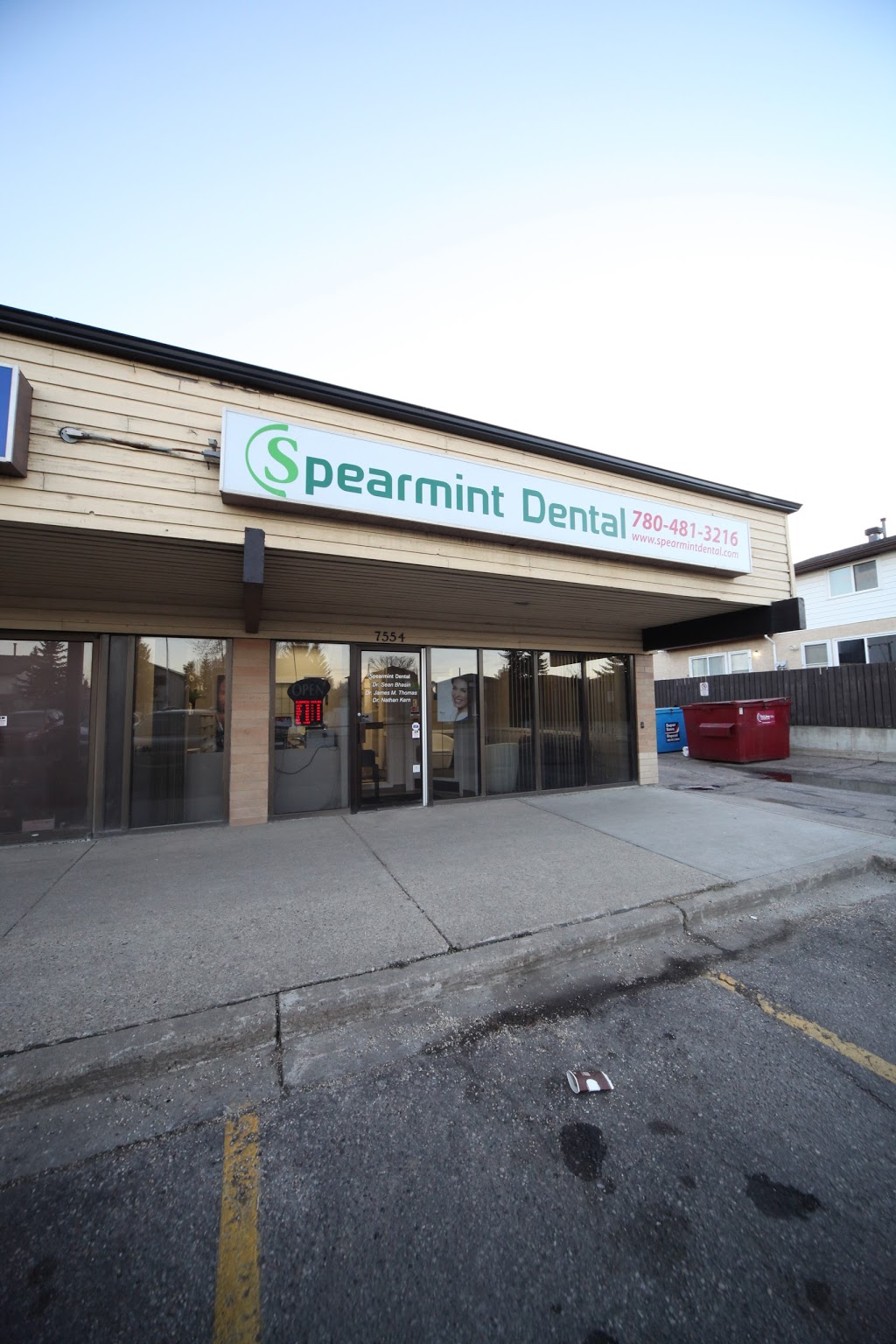 Spearmint Dental - West Edmonton | 7554 178 St NW, Edmonton, AB T5T 2Y5, Canada | Phone: (780) 481-3216