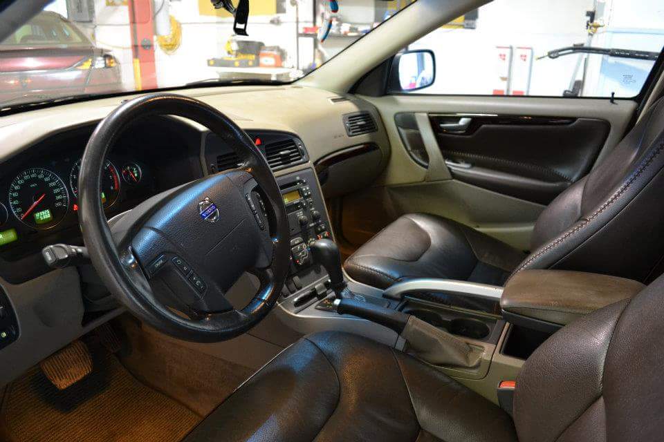 Shining Car Wash & Window Tinting, Professional Car care and rus | 403 Vine St, St. Catharines, ON L2M 3S6, Canada | Phone: (289) 271-0824