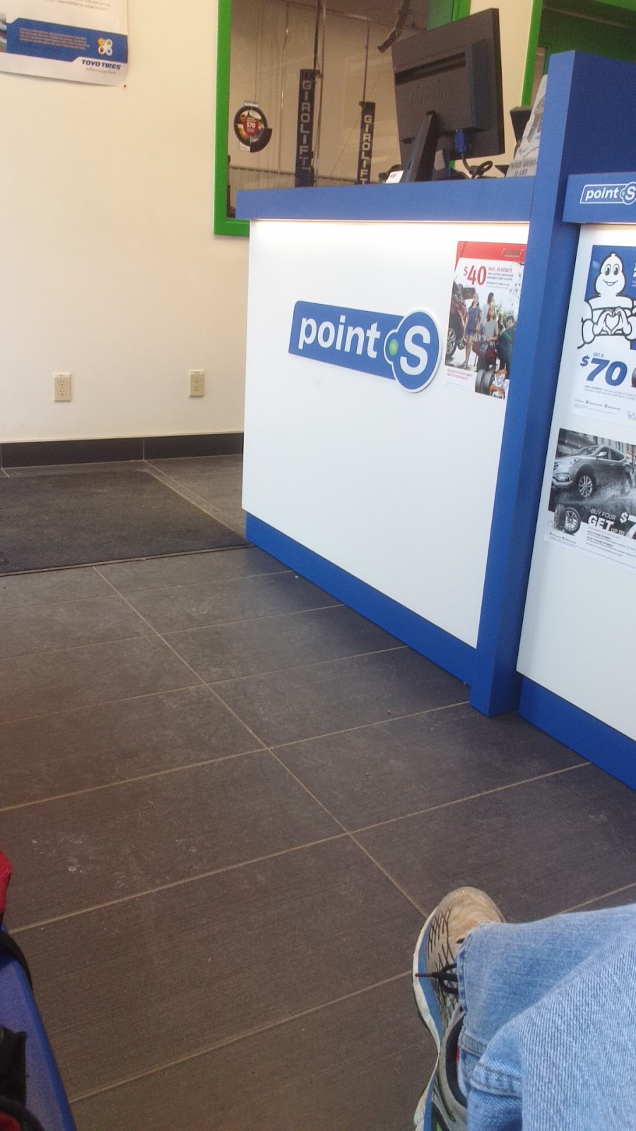 Point S - Commercial Tire | 3150 Rideau Rd #9, Ottawa, ON K1G 3N4, Canada | Phone: (613) 744-1100