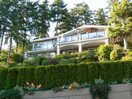 Sea View Vacation Hideaway | 14611 Bellevue Crescent, White Rock, BC V4B 2V1, Canada | Phone: (604) 538-2292