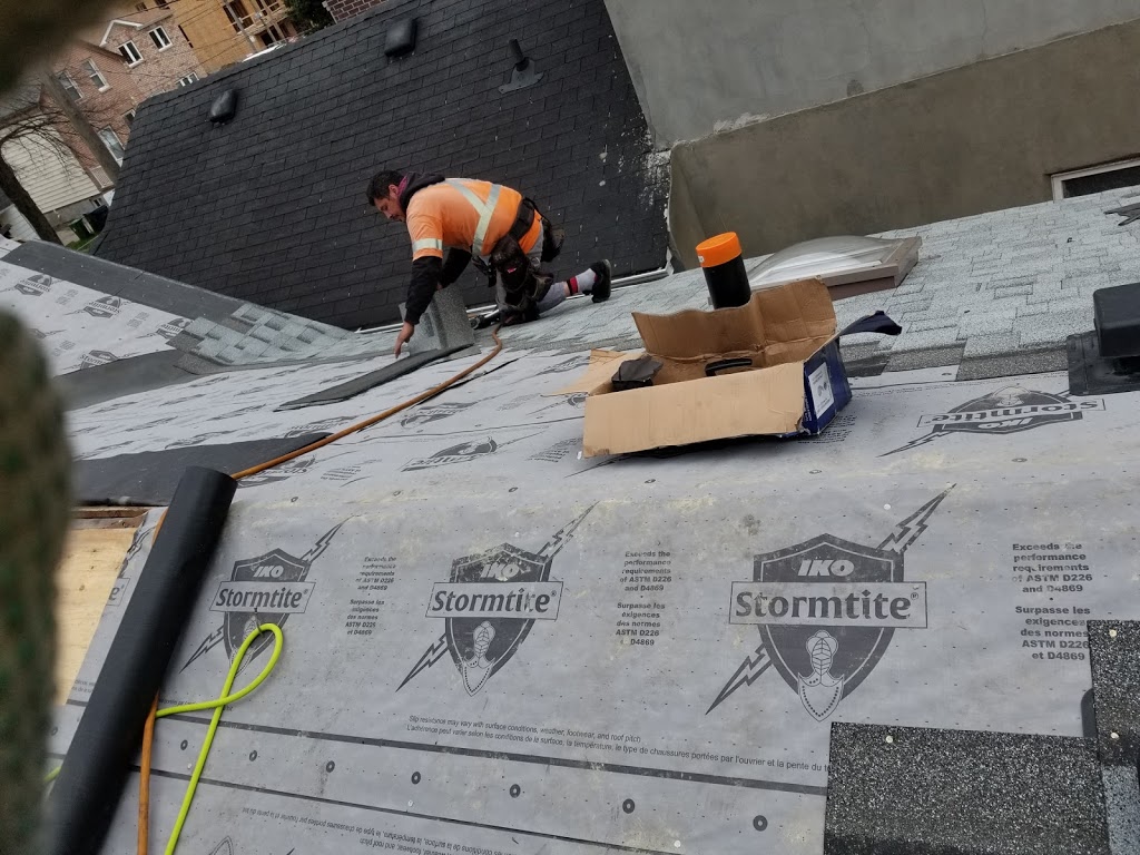 Mar&ShanRoofing | 11 Neilson Dr, Etobicoke, ON M9C 1V4, Canada | Phone: (647) 618-1745