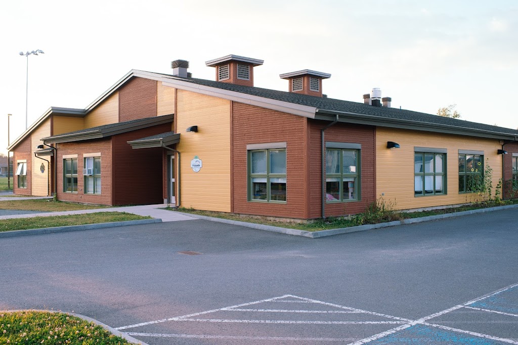 Passerelle PTits Mousses Des | 121 Rue Thomas Jones, Rivière-du-Loup, QC G5R 0J5, Canada | Phone: (418) 605-1482