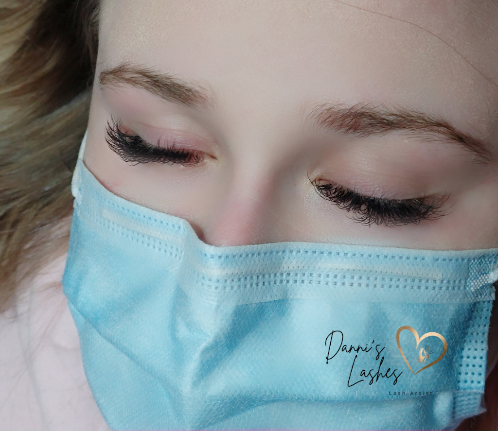 Dannis Lashes | 21440 Simcoe St, Seagrave, ON L0C 1G0, Canada | Phone: (289) 685-5830