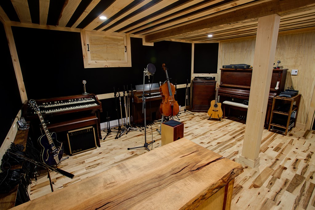 Studio C | 420 12e Avenue S, Sherbrooke, QC J1G 1R8, Canada | Phone: (819) 570-0795
