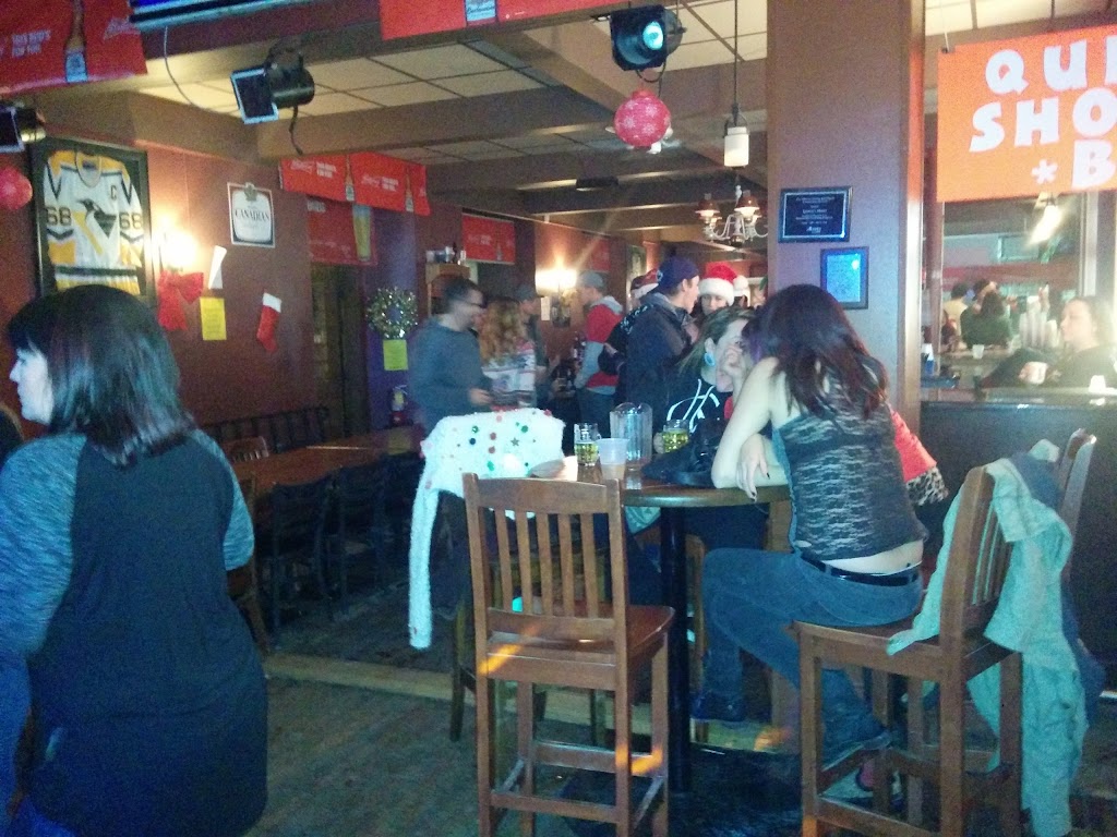 Queens Hotel | 207 24 St, Fort Macleod, AB T0L 0Z0, Canada | Phone: (403) 553-4343