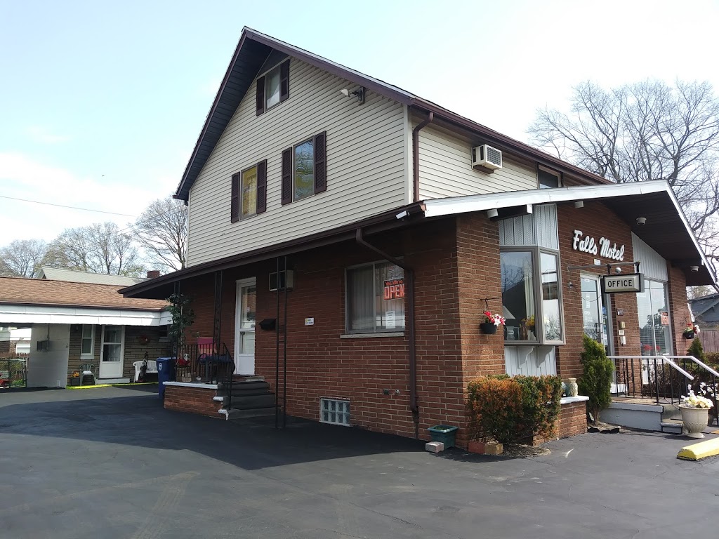 Falls Motel | 5820 Buffalo Ave, Niagara Falls, NY 13204, USA | Phone: (716) 283-3239