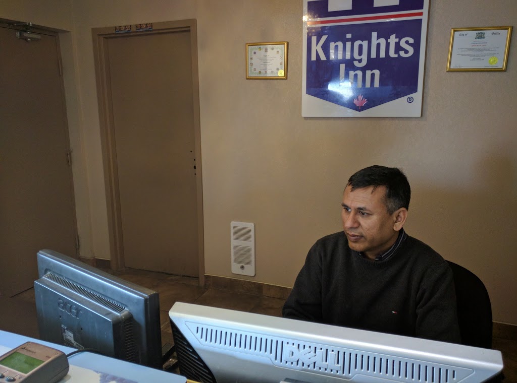 Knights Inn Orillia | 450 West Street S, Orillia, ON L3V 5H3, Canada | Phone: (705) 325-7846