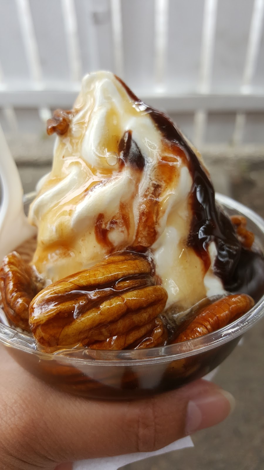Milky Way | 910 Victoria Ave, Regina, SK S4N 0R7, Canada | Phone: (306) 352-7920