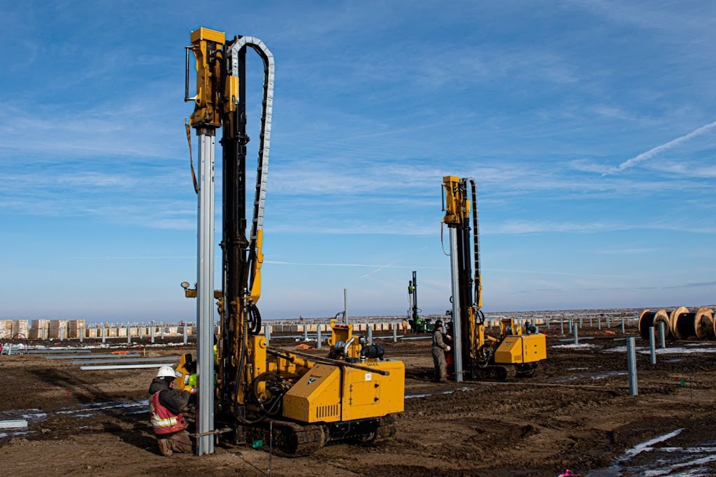 DH Fencing | 1209 11th St, Coaldale, AB T1M 1M7, Canada | Phone: (403) 360-1526