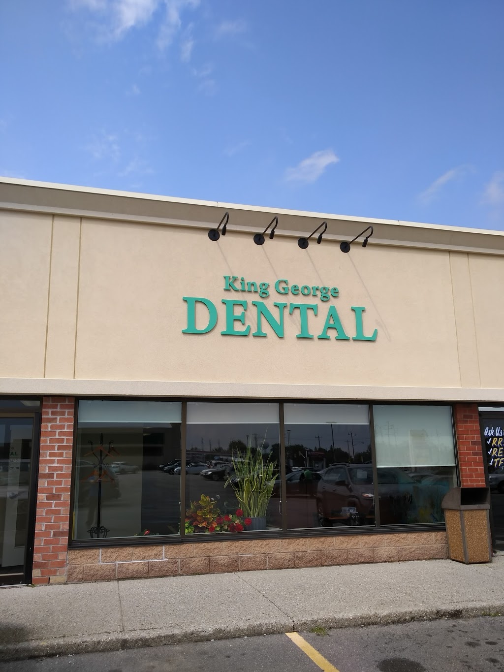 King George Dental | 185 King George Rd, Brantford, ON N3R 7R9, Canada | Phone: (519) 752-0432