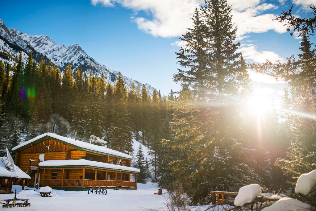 Sundance Lodge | Brewster Creek Trail, Improvement District No. 9, AB T1L 1C1, Canada | Phone: (403) 762-4551