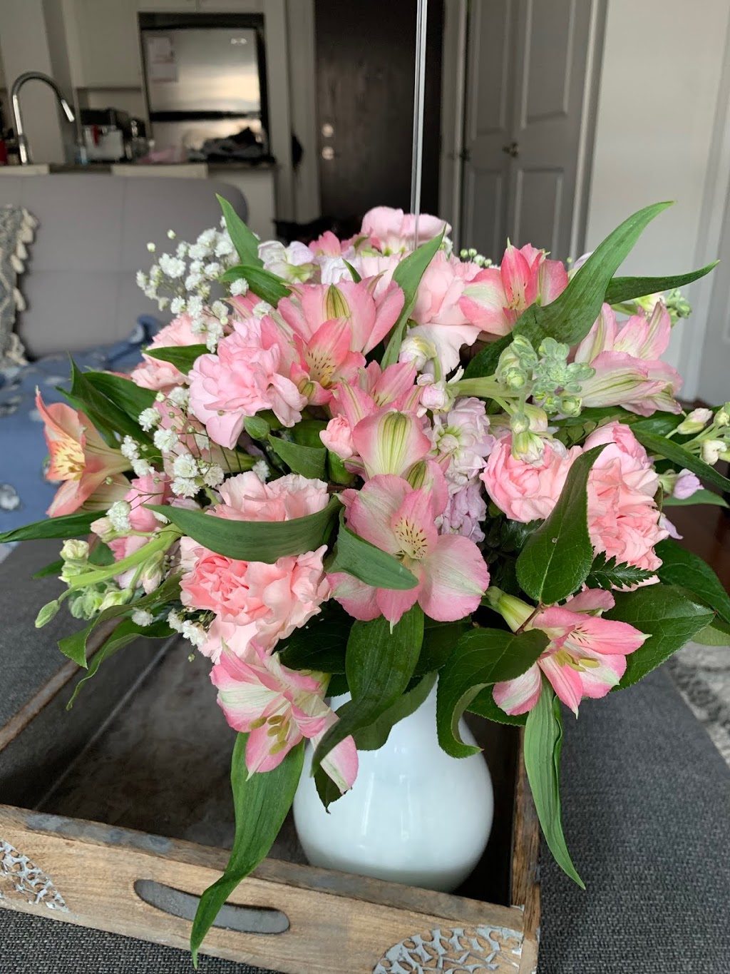 Extravaganza Florists Ltd | 4300 Steeles Ave W Unit #29, Woodbridge, ON L4L 4C2, Canada | Phone: (905) 850-3927