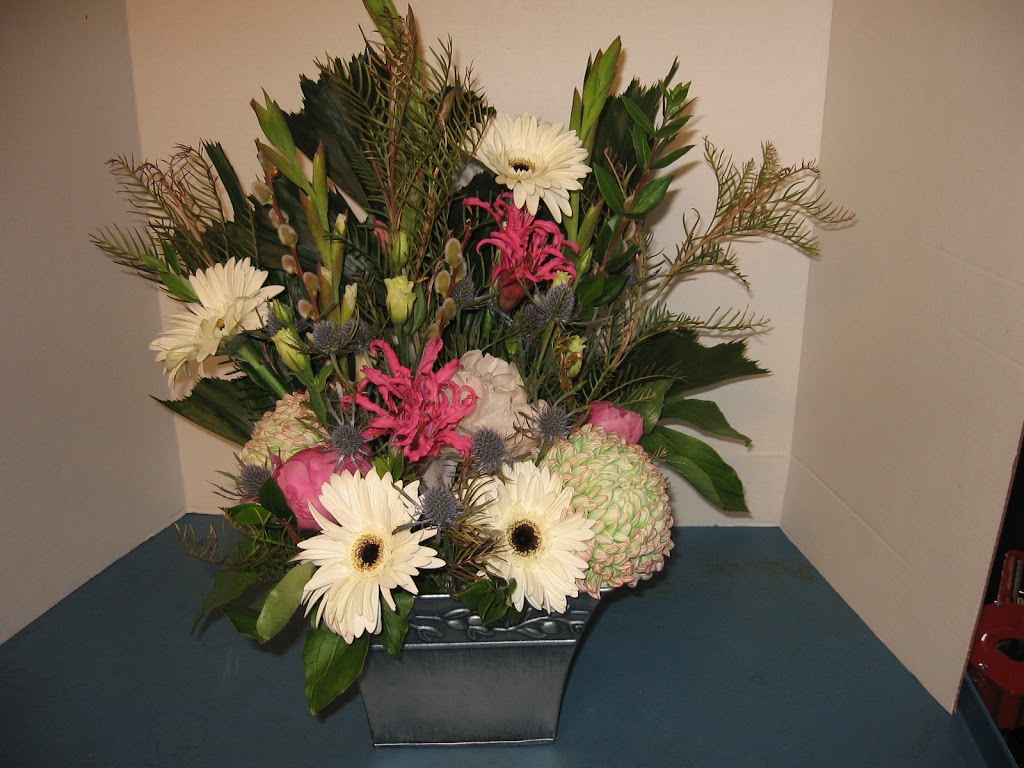 Regency Wine & Flowers | 1 Demorest Ave, Sudbury, ON P3C 3J5, Canada | Phone: (705) 692-2579