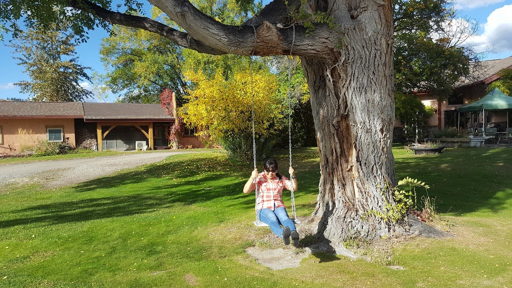 Elm Tree Farm Bed & Breakfast | 307 Park Rill Rd, Oliver, BC V0H 1T0, Canada | Phone: (250) 498-3094