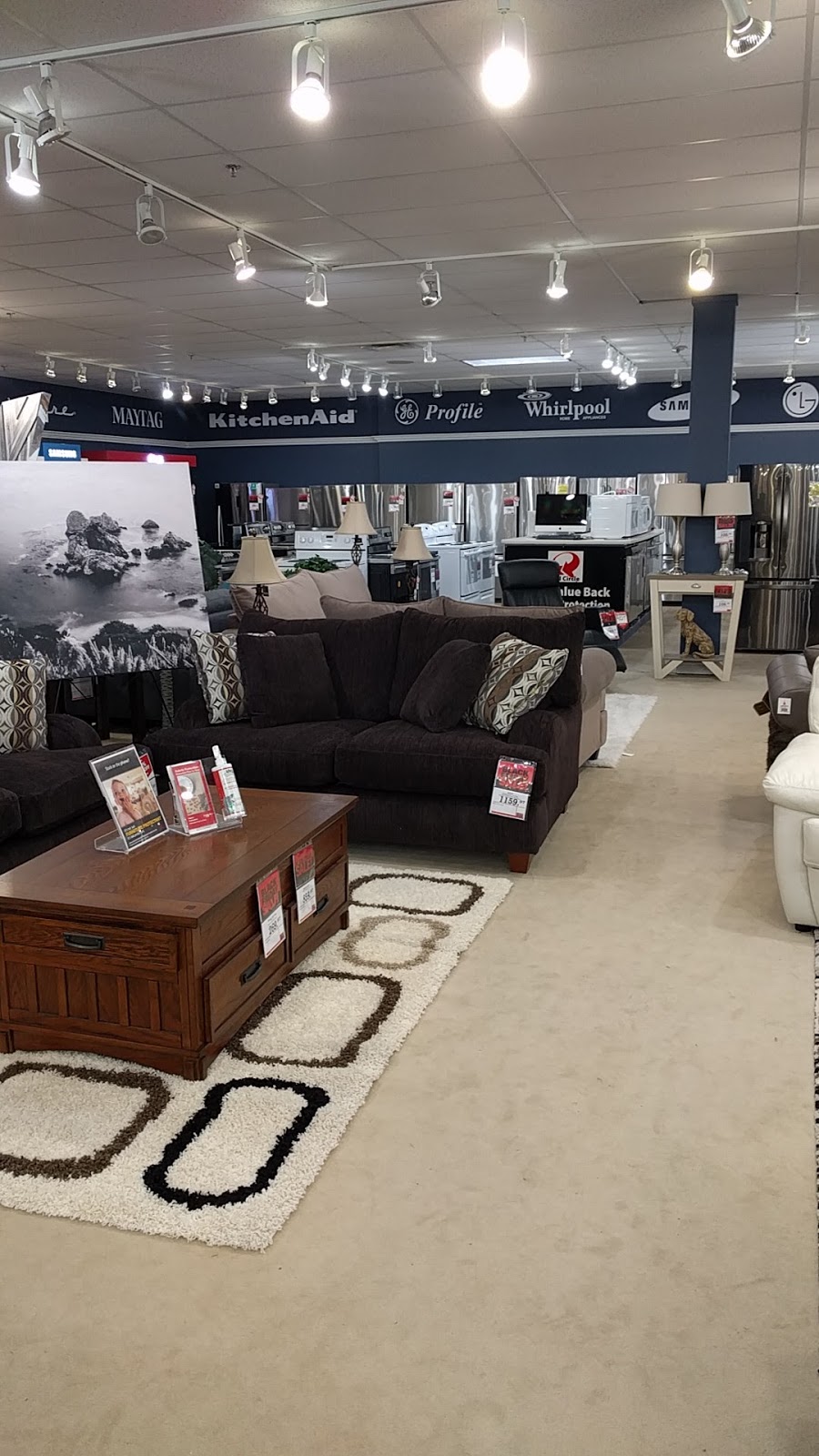 The Brick | 624 Pratt Rd, Gibsons, BC V0N 1V0, Canada | Phone: (604) 886-9885