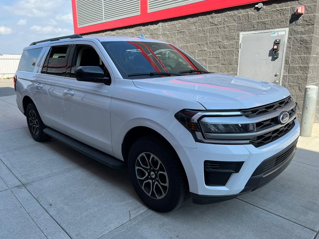 Calgary Truck | 1807 60 St SE #145, Calgary, AB T2B 0M5, Canada | Phone: (403) 975-0625