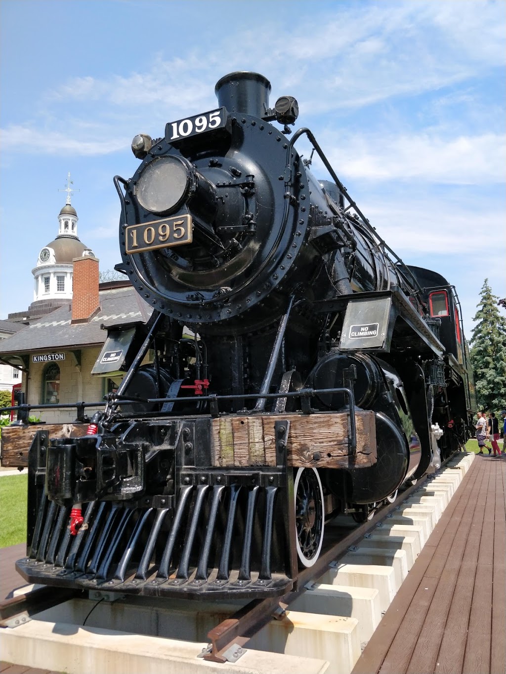 Engine 1095 | Kingston, ON K7L 2Z1, Canada