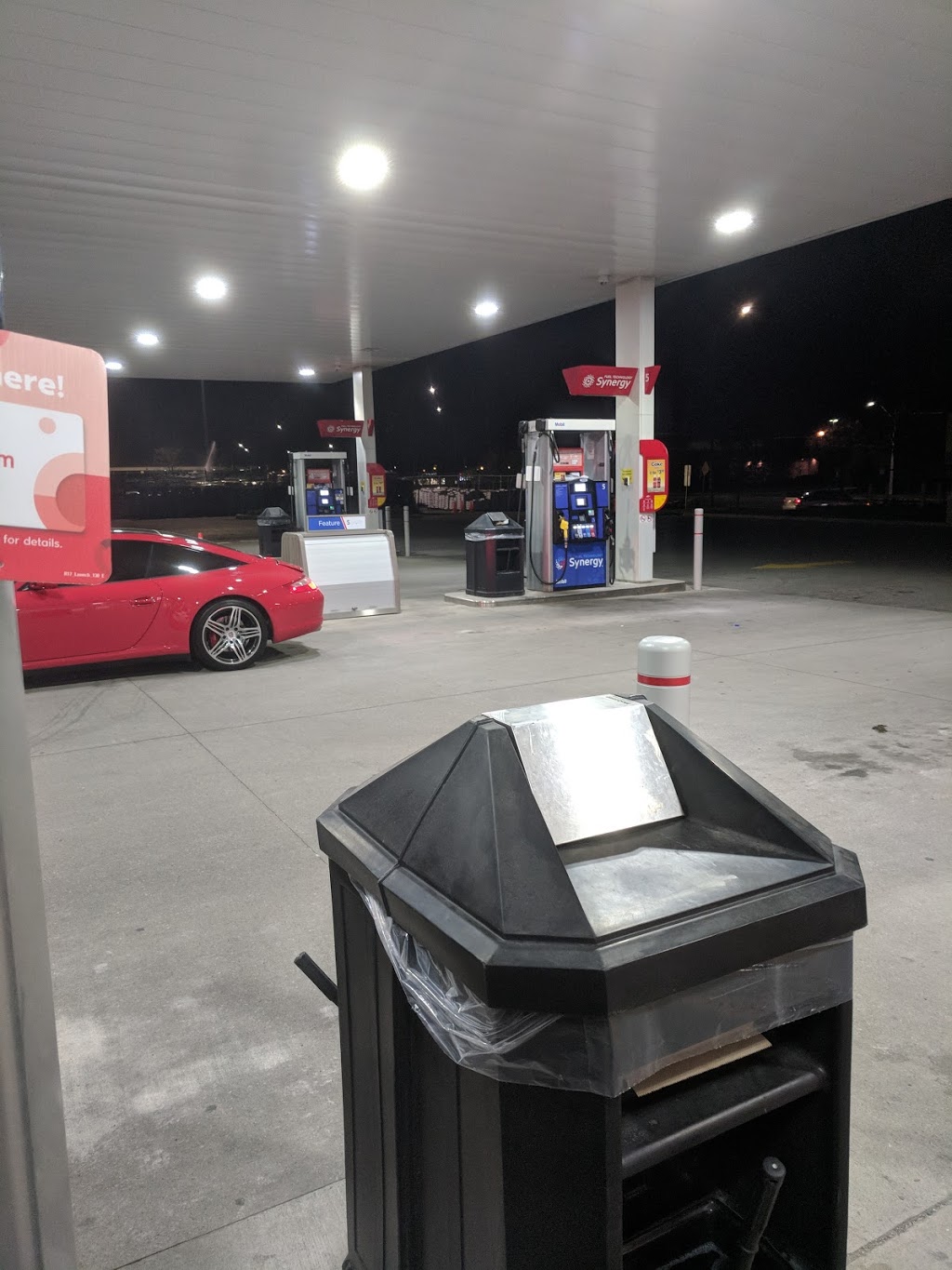 Mobil | 2805 Eglinton Ave W, Mississauga, ON L5M 6J3, Canada | Phone: (905) 569-7473