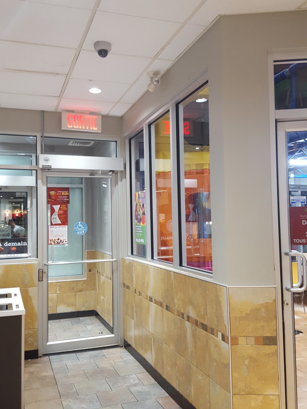 McDonalds | 2689 Chemin de Chambly, Longueuil, QC J4L 1M3, Canada | Phone: (450) 647-3587