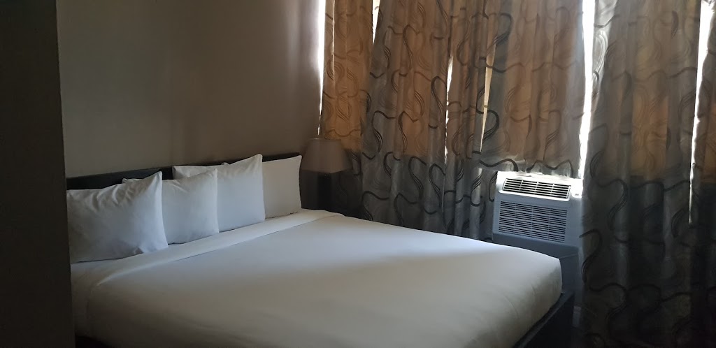 NU Hotel | 6465 Airport Rd, Mississauga, ON L4V 1E4, Canada | Phone: (905) 612-1119