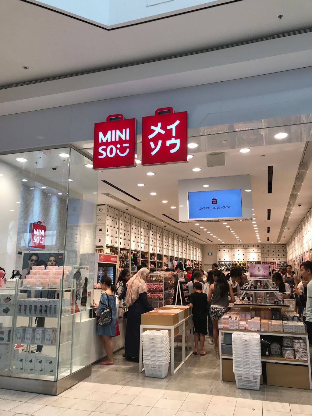MINISO | 5000 Hwy 7, Markham, ON L3R 4M9, Canada | Phone: (604) 244-0061