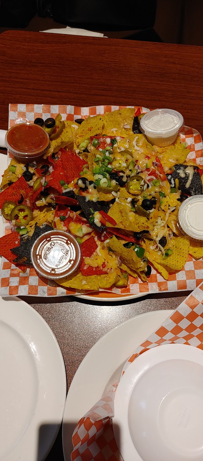 Don Cherrys Sports Grill | 7389 Lundys Ln, Niagara Falls, ON L2H 2W9, Canada | Phone: (905) 356-6119