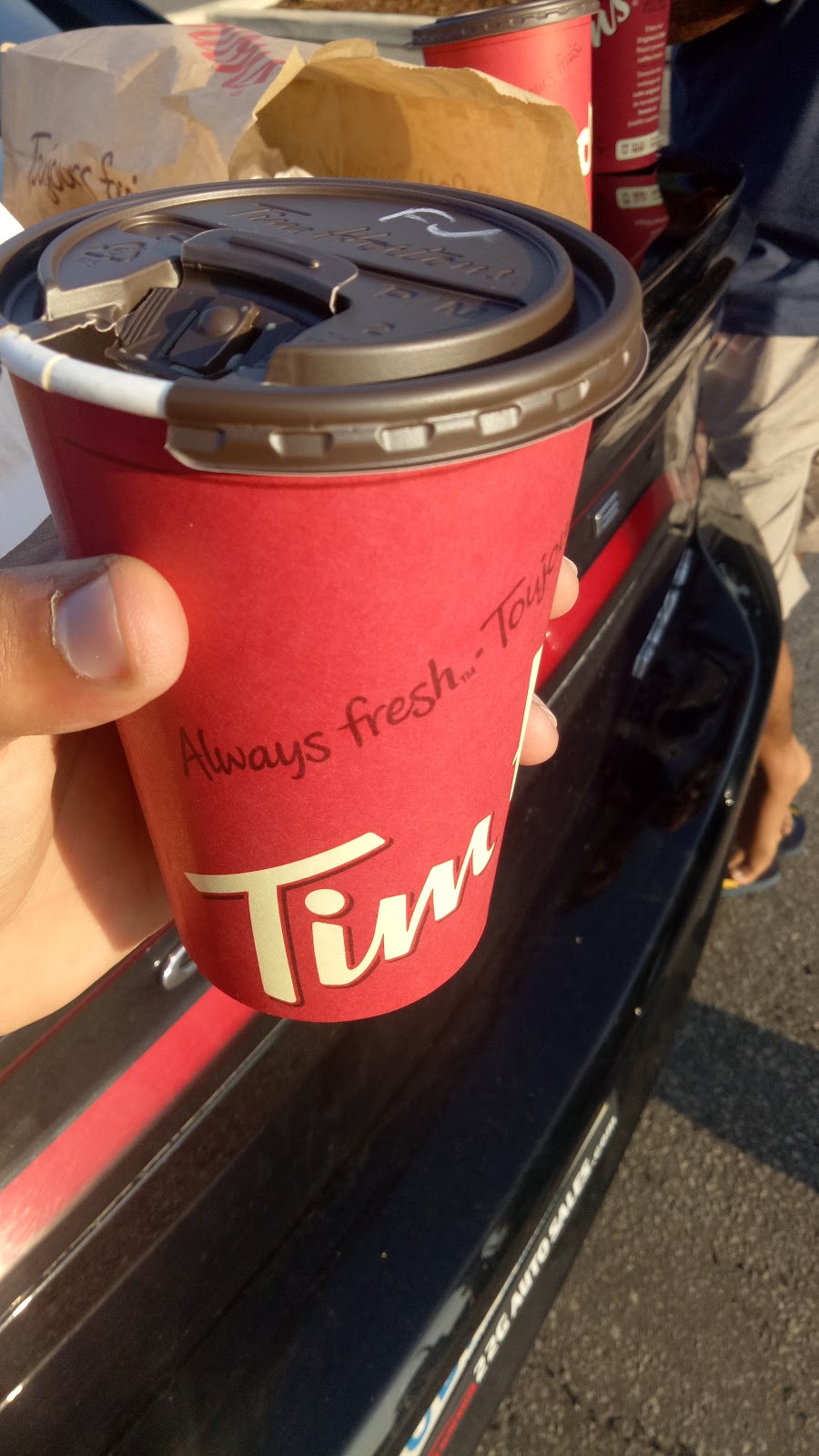 Tim Hortons | 2000 Talbot St West, Windsor, ON N9A 6S4, Canada | Phone: (519) 966-1656