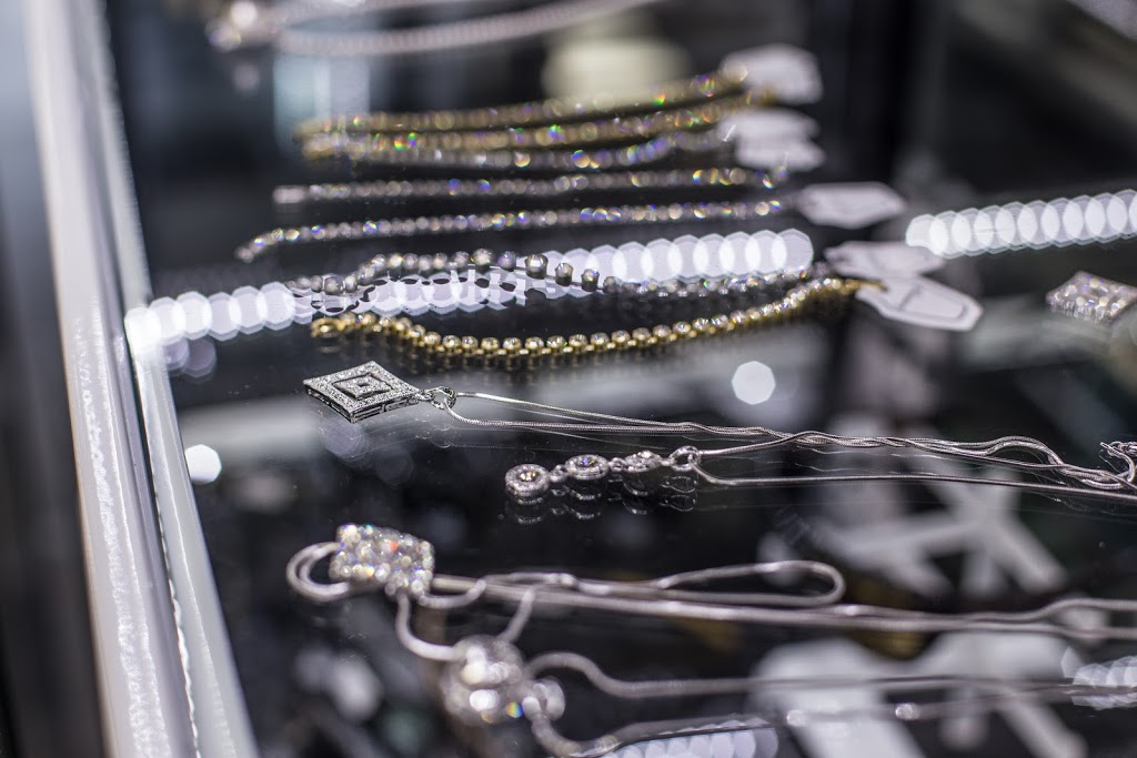 Eye On 17th | 1039 17 Ave SW Suite 103, Calgary, AB T2T 0A5, Canada | Phone: (403) 398-6050