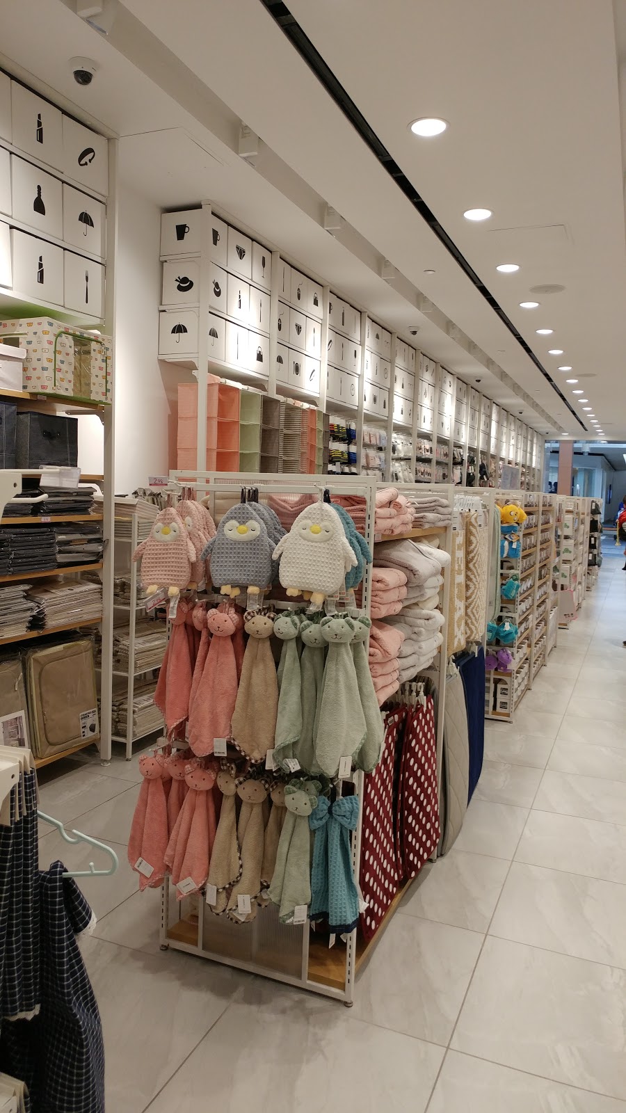 MINISO | 999 Upper Wentworth St, Hamilton, ON L9A 4X5, Canada | Phone: (289) 456-2314