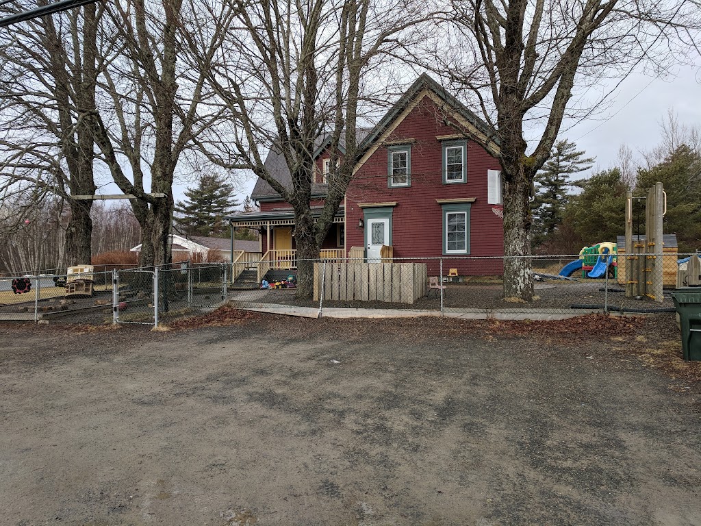 Swings Daycare | 654 Nova Scotia Trunk 2, Elmsdale, NS B2S 1C9, Canada | Phone: (902) 883-1976