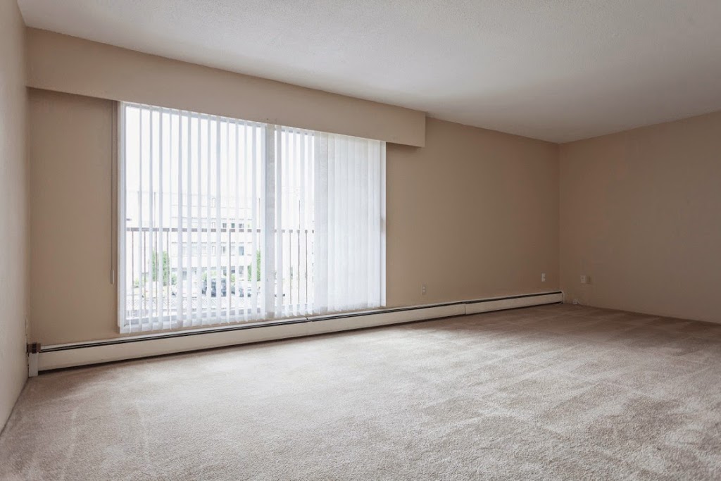 Niagara Court Apartments | 535 Niagara St, Victoria, BC V8V 1H3, Canada | Phone: (250) 360-2044