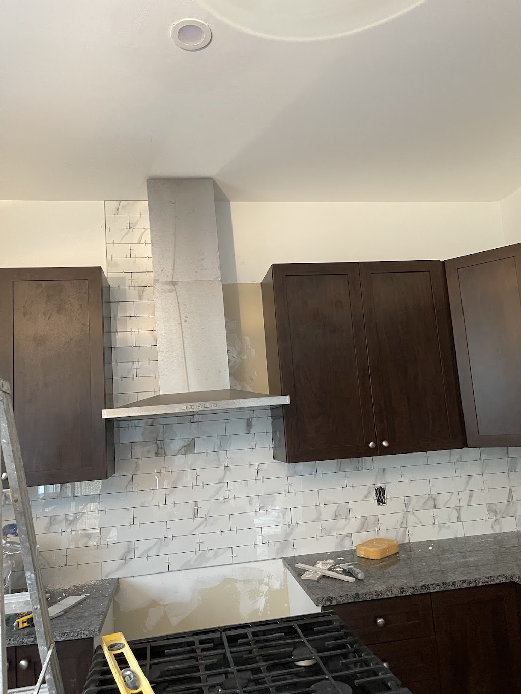 Whitestoneflooring | 716 Guardian Grv, Manotick, ON K1X 0B2, Canada | Phone: (819) 329-7454