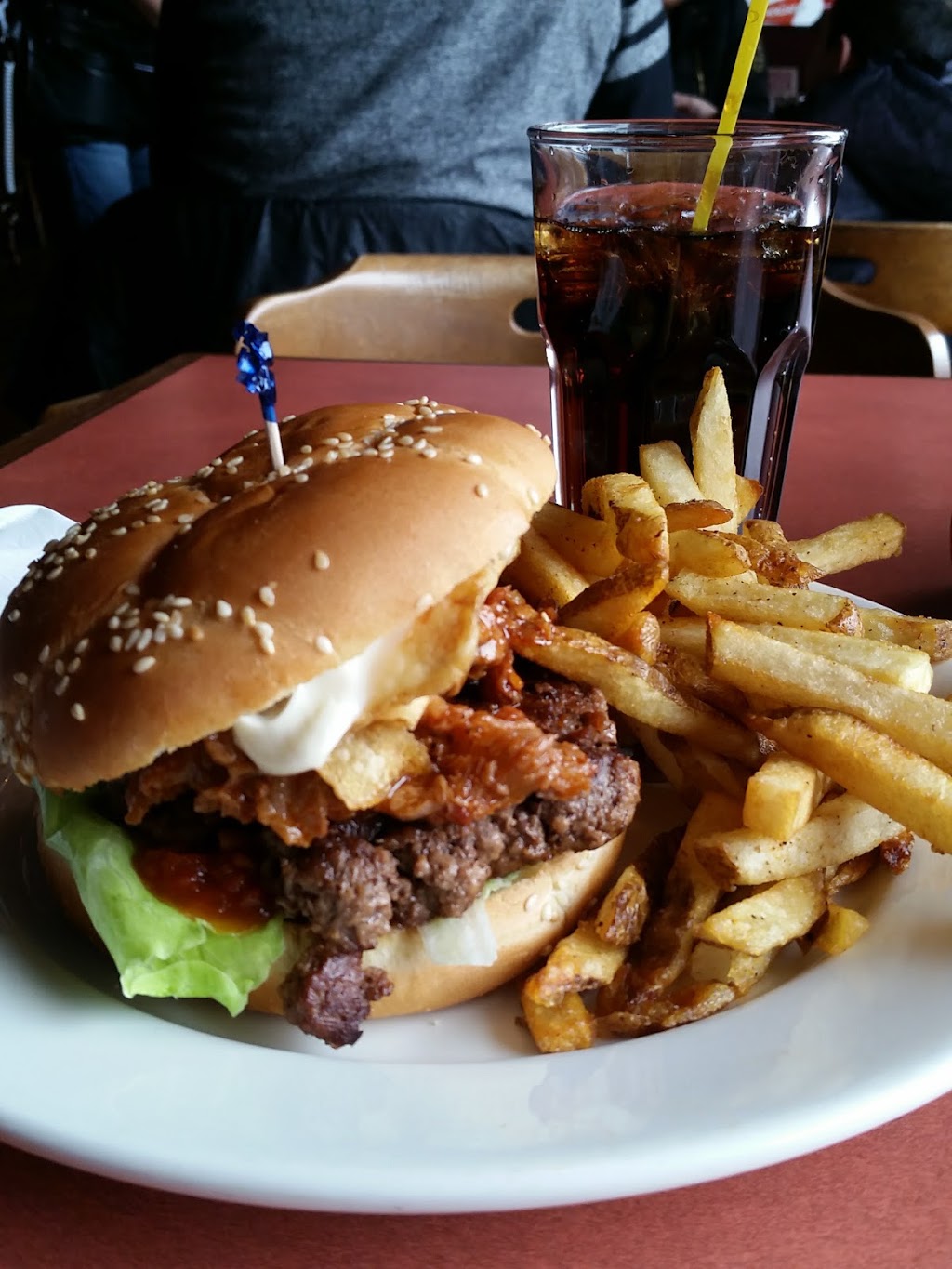 Parkside Pub & Smokehouse | 14 Highfield Park Dr, Dartmouth, NS B3A 4T6, Canada | Phone: (902) 464-1310