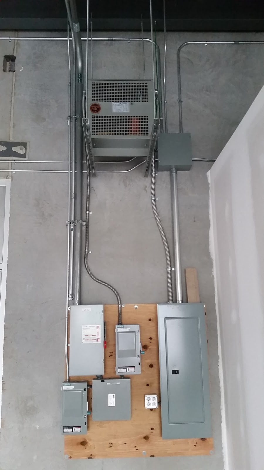 Effect Electric Ltd. | 180 McGahey St, Tottenham, ON L0G 1W0, Canada | Phone: (416) 508-7725