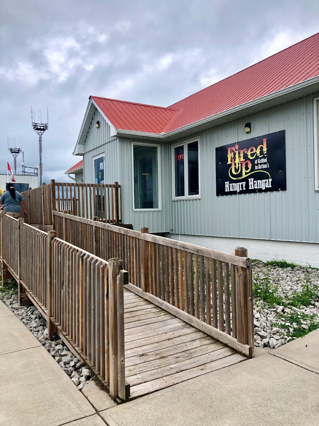 Hungry Hangar | Wiarton Keppel International Airport, Grey Rd 1, Wiarton, ON N0H 2T0, Canada | Phone: (226) 909-6990