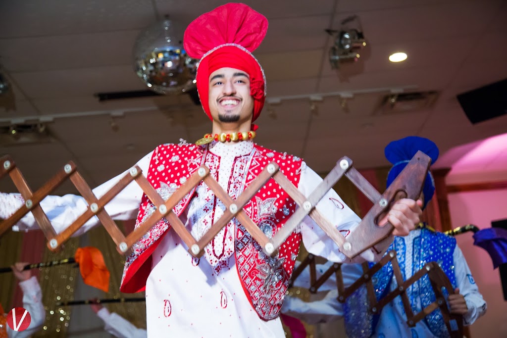 Abbotsford Arts Academy | 3106 Clearbrook Rd, Abbotsford, BC V2T 4N6, Canada | Phone: (778) 552-1021