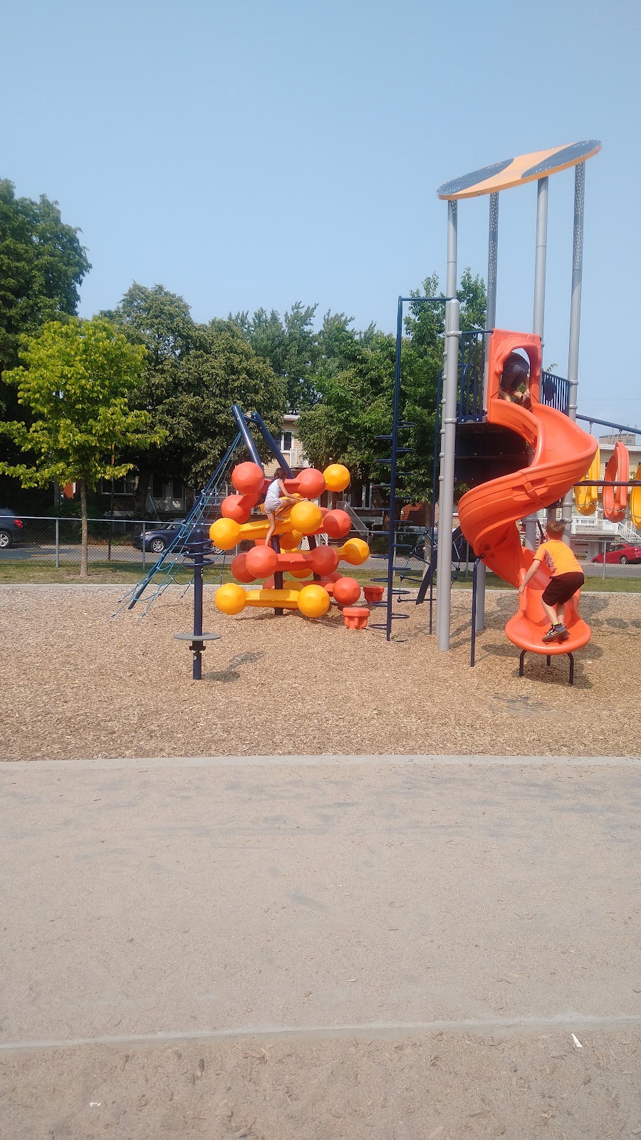 Parc Saint-Donat | 6750 Rue de Marseille, Montréal, QC H1N 1M5, Canada | Phone: (514) 872-0311