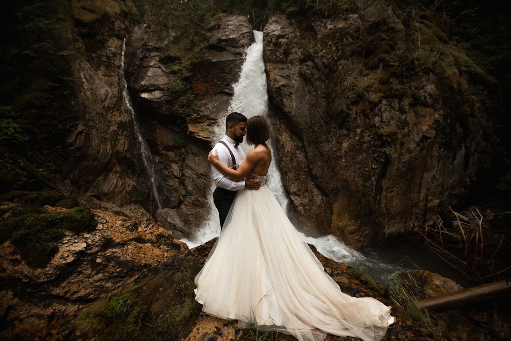 Willow and Wolf Banff Elopement Photographers | 200 Glacier Dr, Canmore, AB T1W 1K6, Canada | Phone: (403) 333-6663
