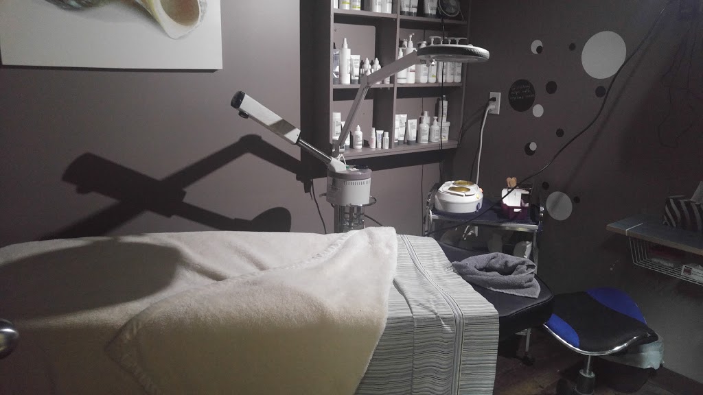 Buffie & Co Salon Spa | 2539 Main St, Winnipeg, MB R2V 4W3, Canada | Phone: (204) 334-2833