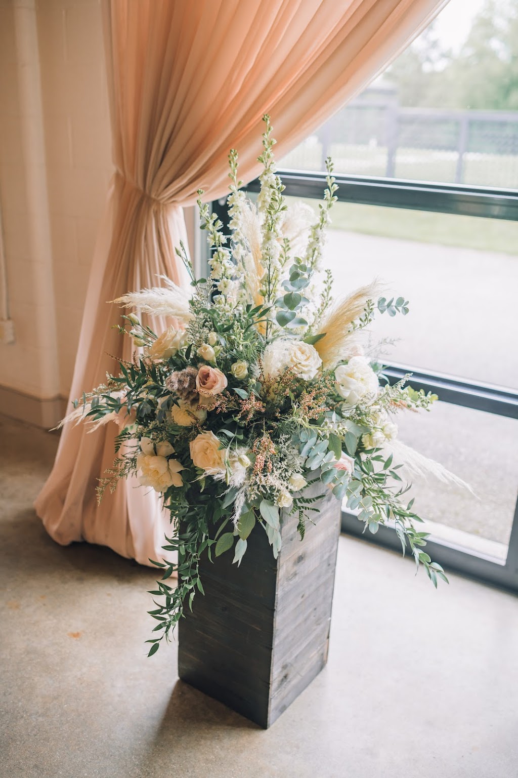 Lyric Flowers | 123 Queen St E, St. Marys, ON N4X, Canada | Phone: (519) 284-0808