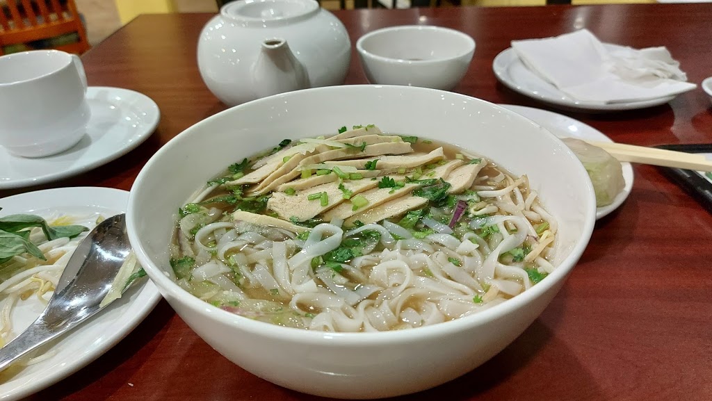 TRAN KITCHEN | 1969 Lakeshore Rd W, Mississauga, ON L5J 1J6, Canada | Phone: (905) 823-2323