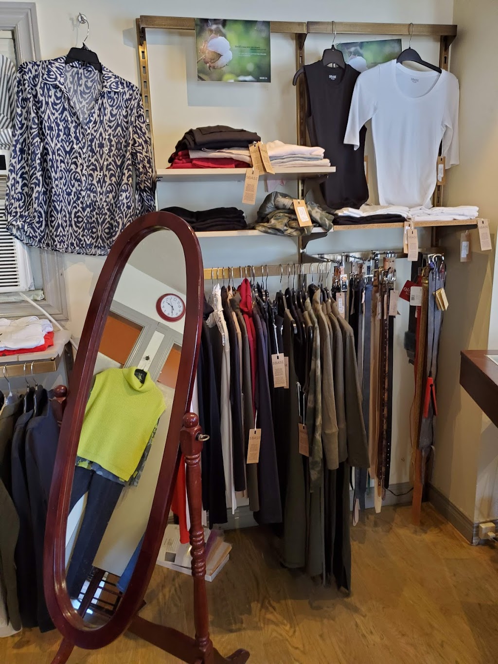 Boutique PTites Folies | 799 Bd de Sainte-Adèle, Sainte-Adèle, QC J8B 2N1, Canada | Phone: (450) 229-6464