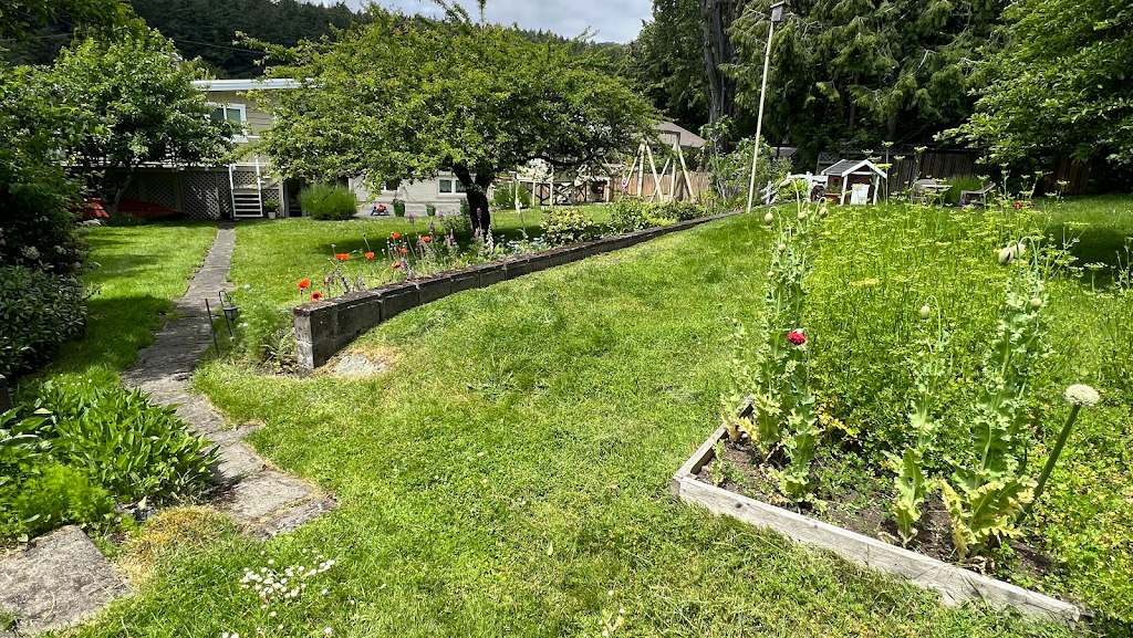Lawngevity Lawn Care | 1801 Hartwood Pl, Victoria, BC V8N 1H9, Canada | Phone: (778) 486-9922