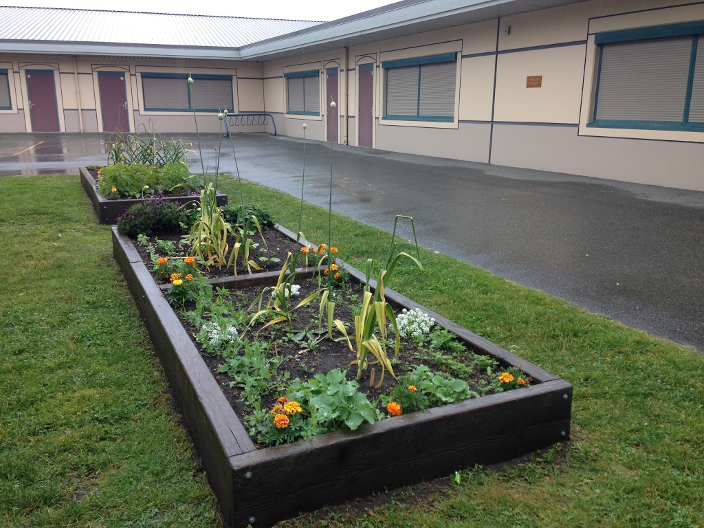 SpuluKwuks Elementary School | 5999 Blanshard Dr, Richmond, BC V7C 5V4, Canada | Phone: (604) 303-5100