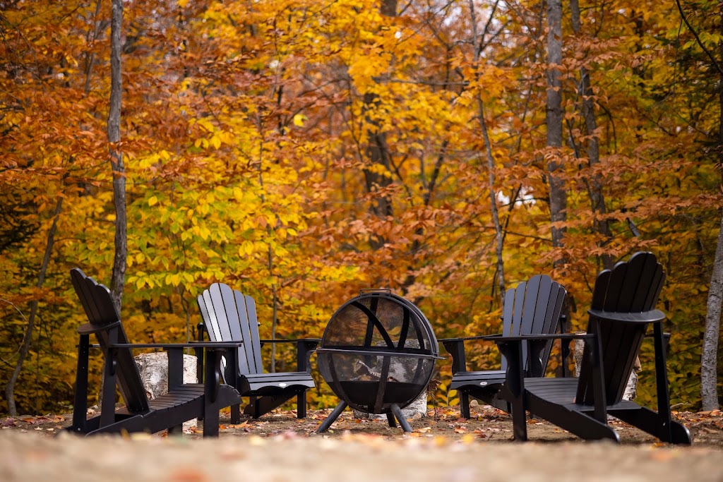 Blaaq Cottage | 179 Chem. du Lac Lili, Chertsey, QC J0K 3K0, Canada | Phone: (514) 501-4701