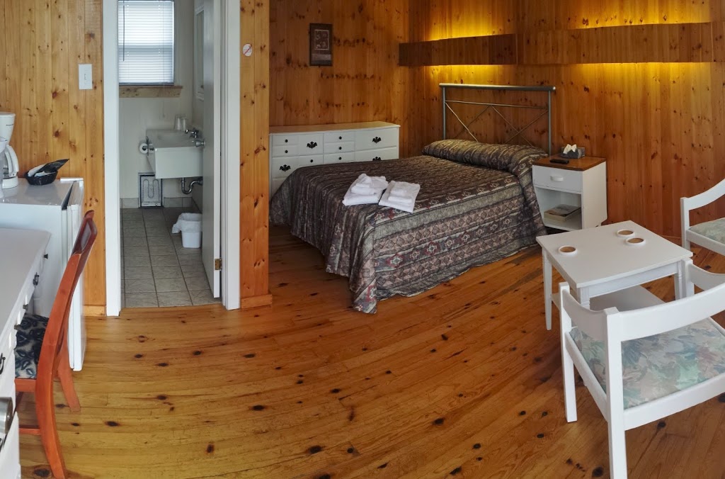 The Waterfront Motel | 1584 NB-133, Grand-Barachois, NB E4P 8H2, Canada | Phone: (506) 351-0344