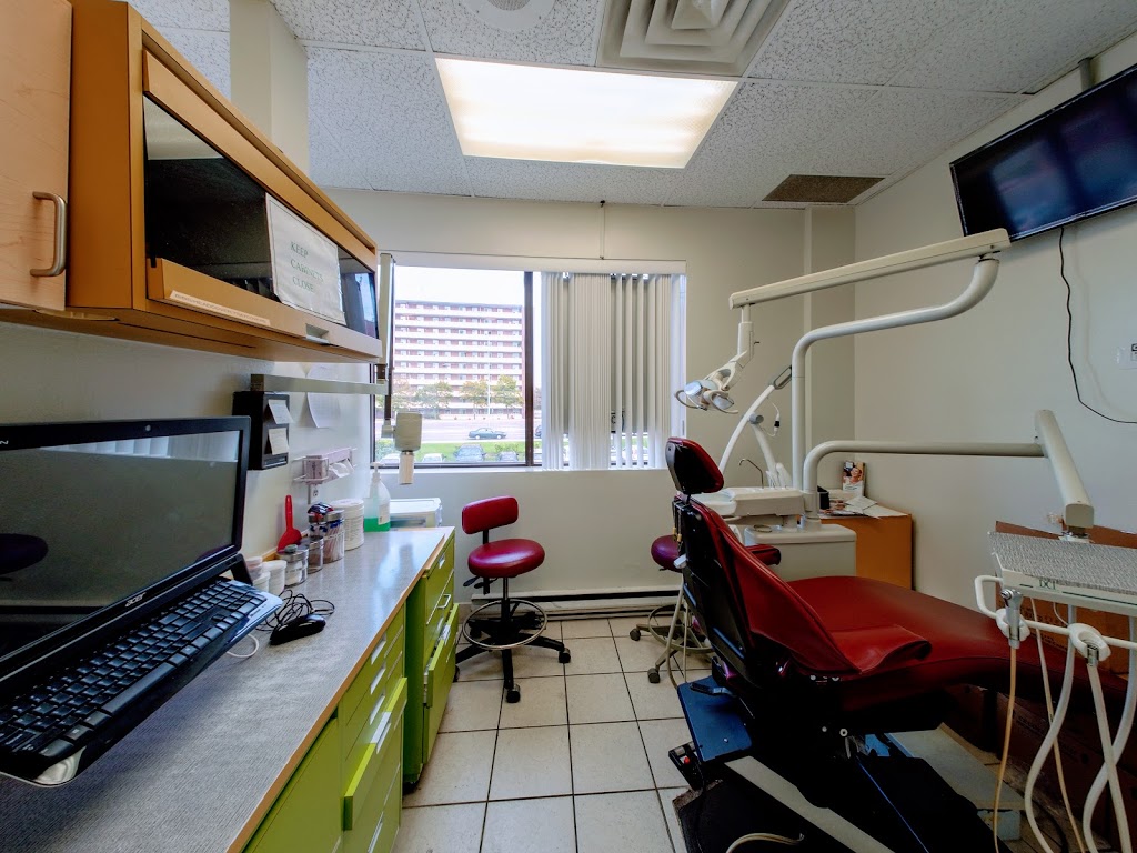 The Tooth Corner on Derry Rd. E. | 3530 Derry Rd E Suite 203, Mississauga, ON L4T 4E3, Canada | Phone: (905) 673-6377